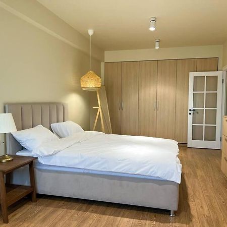 2 Bedroom On Ismail Corner Stefan Cel Mare, New Apartment, Chisinau Center! 외부 사진