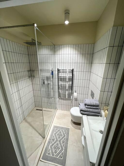 2 Bedroom On Ismail Corner Stefan Cel Mare, New Apartment, Chisinau Center! 외부 사진